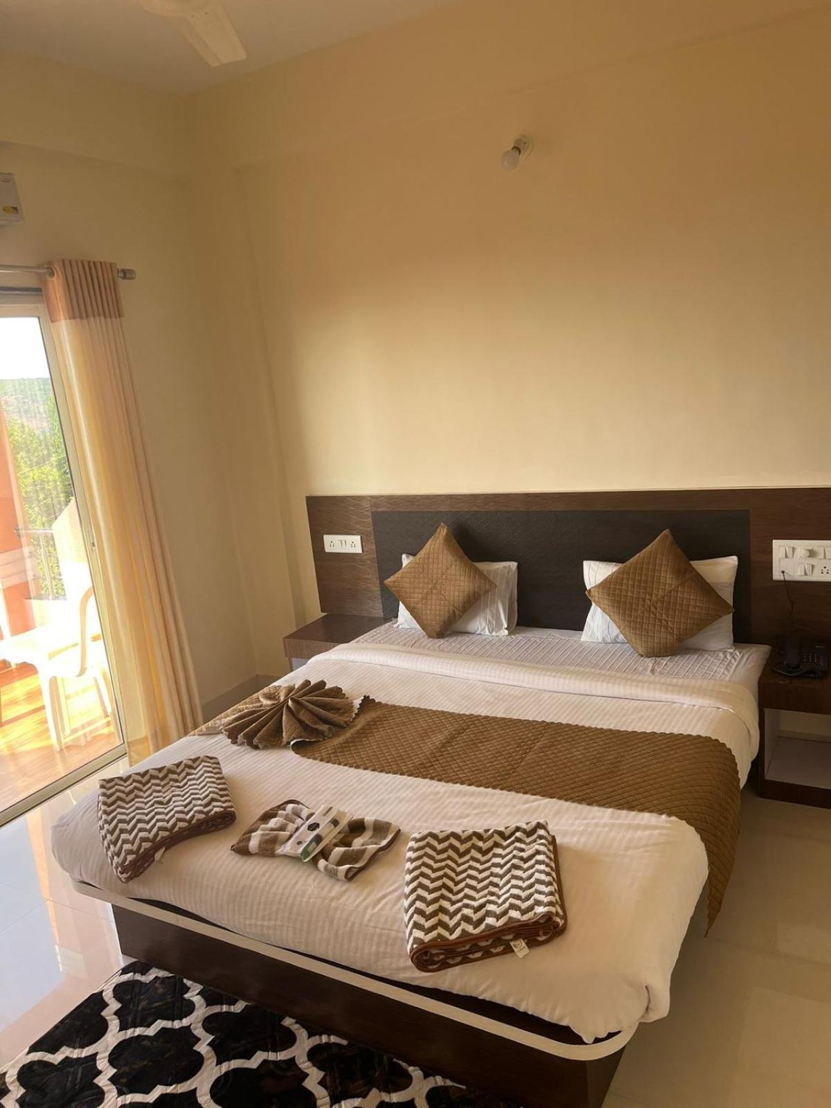 Hotel Mahabaleshwar Mount View Екстериор снимка